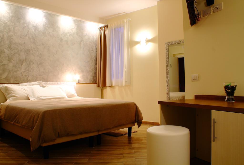 Bhl Boutique Rooms Legnano Ruang foto