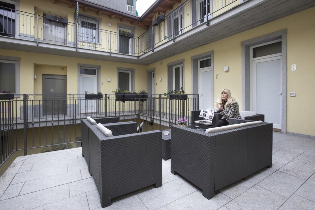 Bhl Boutique Rooms Legnano Bagian luar foto